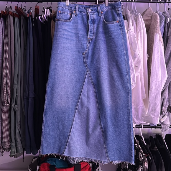 Levi’s skirt - Picture 4 of 5